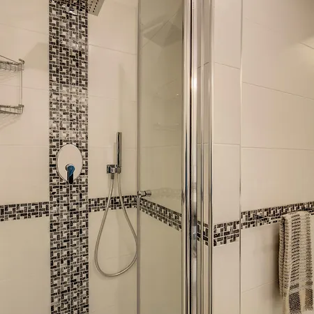 Dimore Costaguti بيت ضيافة